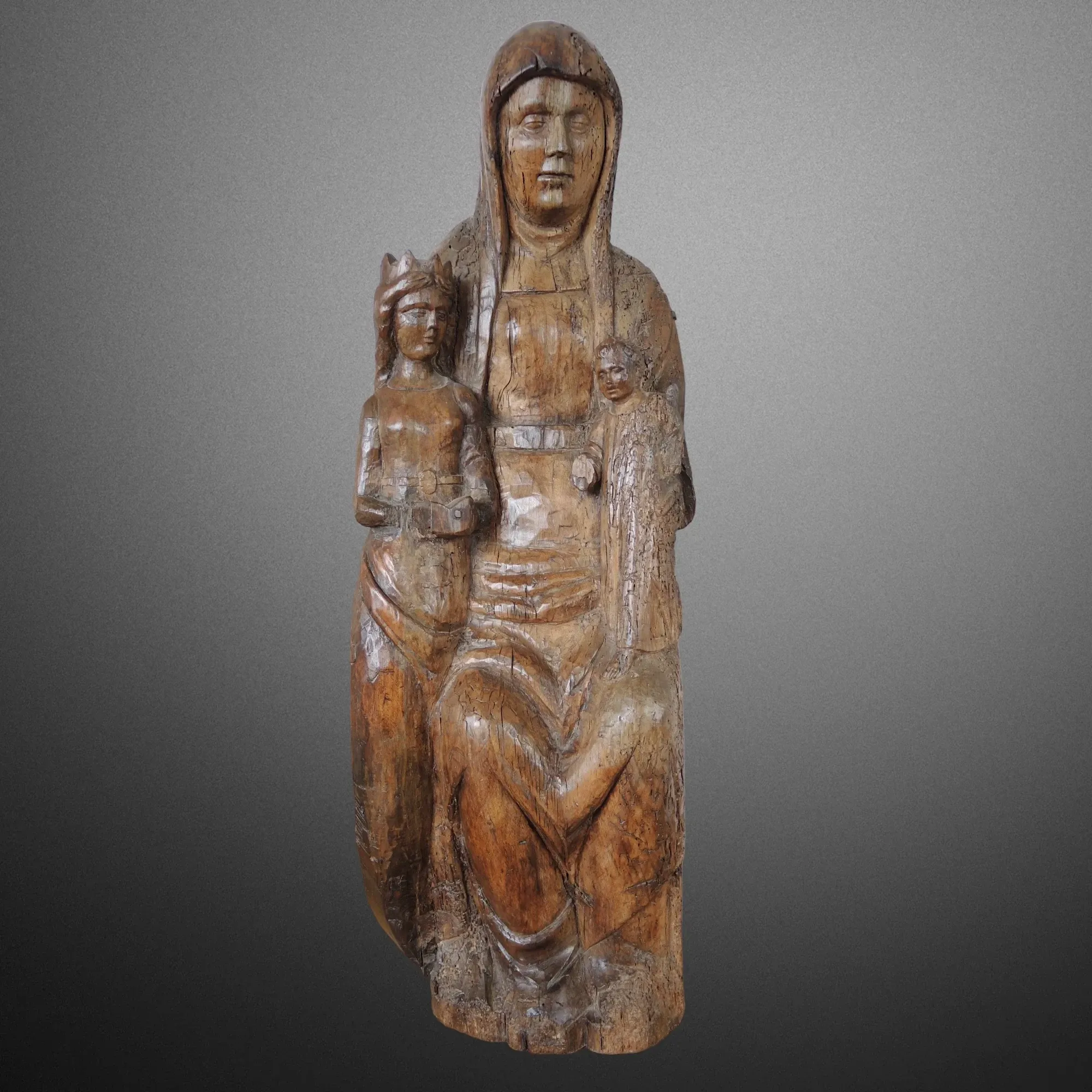 Heilige Anna Selbdritt Oberrhein - spaetes 13 Jahrhundert. Hauptansicht der Skulptur