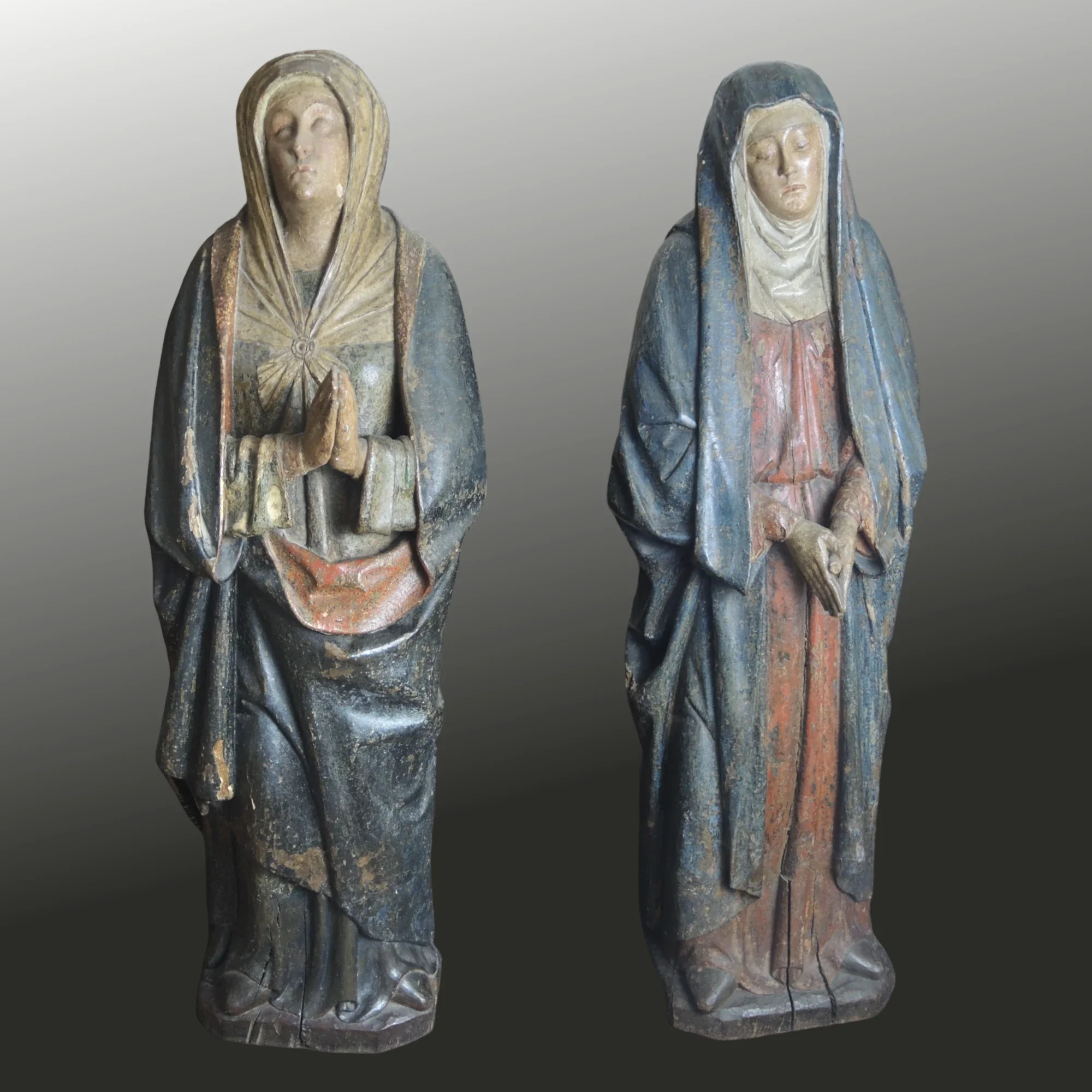 Beweinung Christi Zugeschrieben dem Meister von Monesties. Hauptansicht der Skulptur