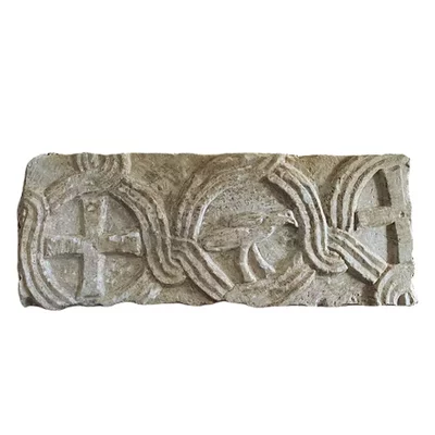 Karolingische Skulptur. Element des Pluteus Hauptansicht der Skulptur