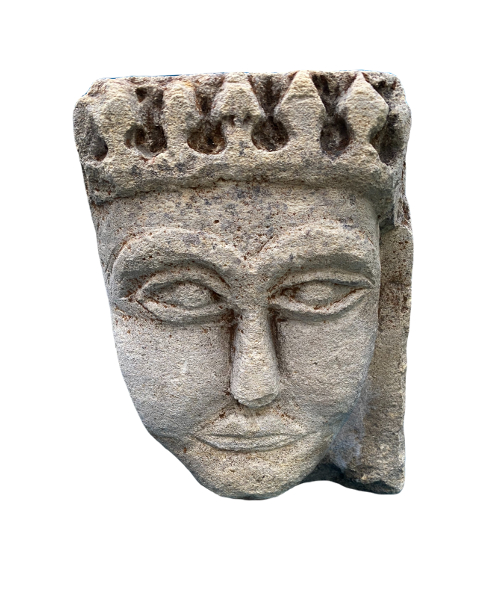Corbel depicting a crowned queen.