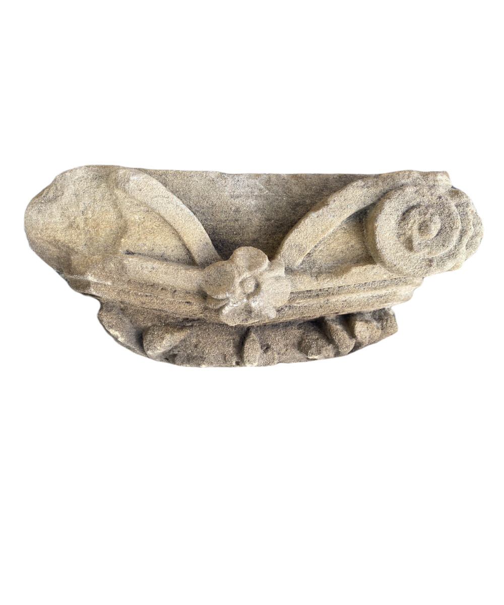 Romanesque capital.-3