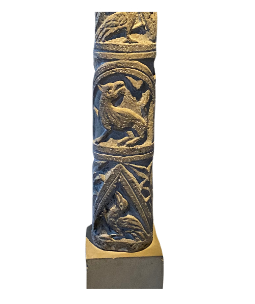 Colonnette. Premier art gothique. Vue numéro 4