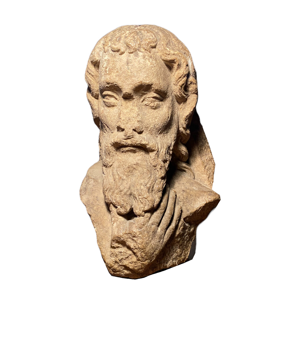 Buste d'apôtre gothique des ateliers de Reims. Sculpture en pierre calcaire. Vue numéro 2