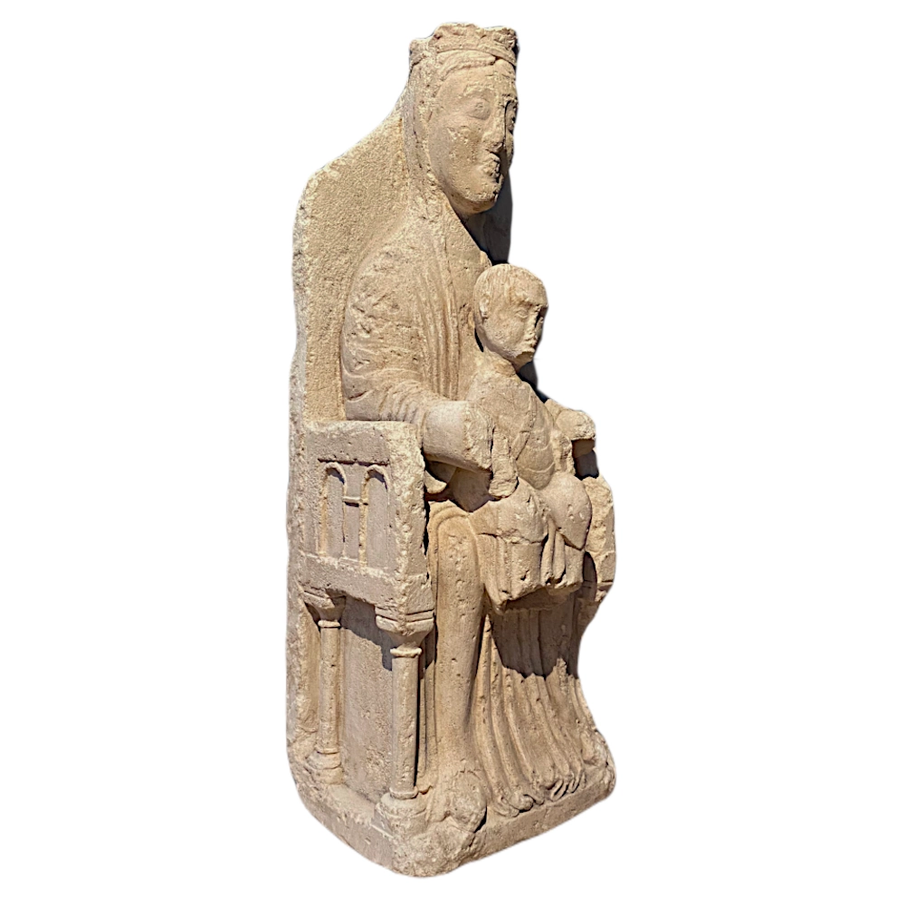 Vierge en majesté assise romane.