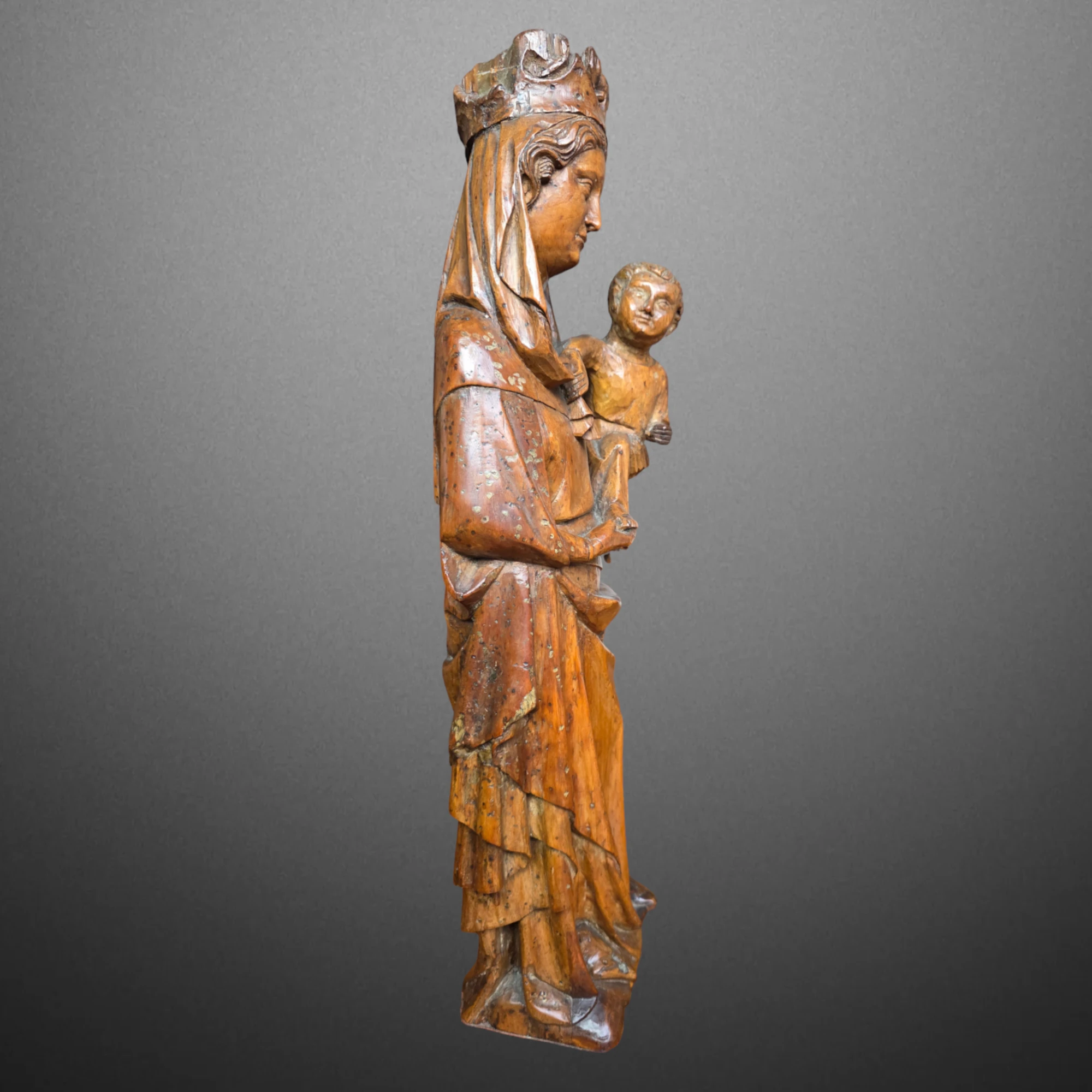 Vierge à l’Enfant gothique - Est de la France. Milieu du XIVe siècle. Vue numéro 2