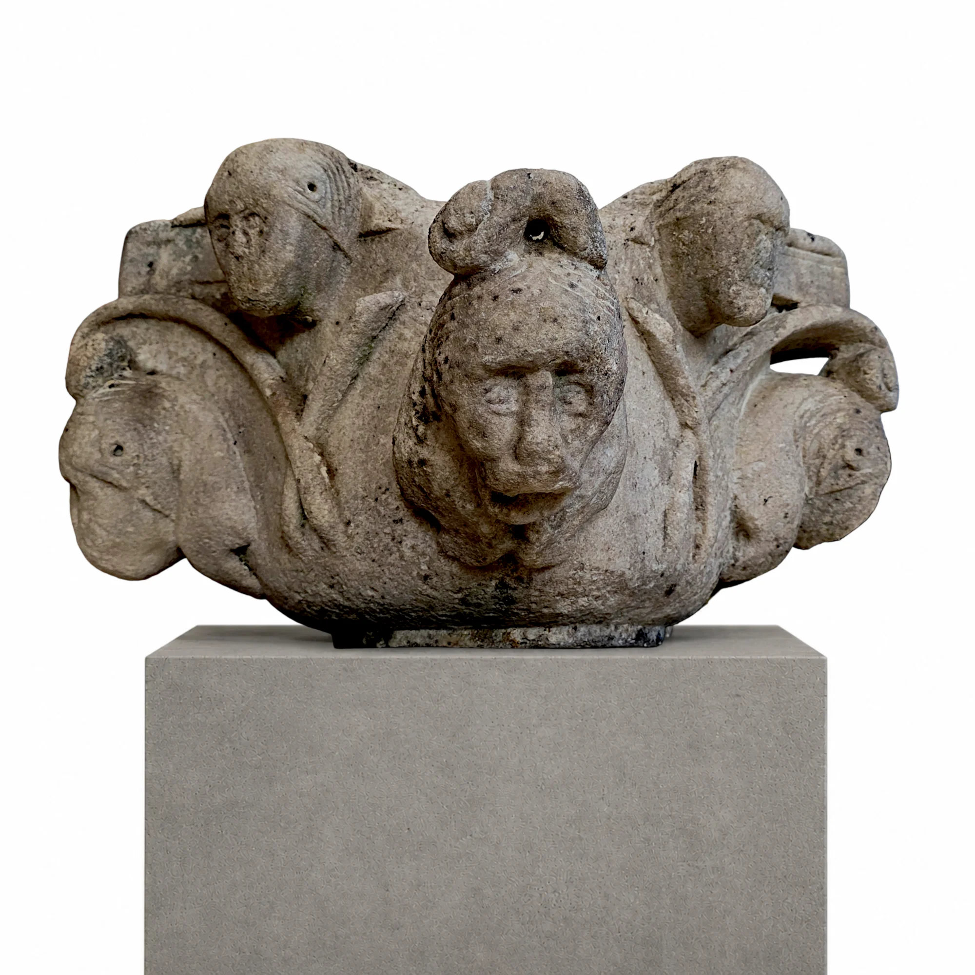 Cuve baptismale romane. Marbre des Pyrénées, Roussillon, vers 1170.